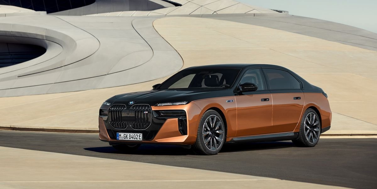 Introducing the 2024 BMW i7 M70 A SportChanger within the Electrical